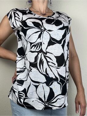Cynthia Rowley Linen Top Size S Black White Floral Button Back Cap Sleeve NWOT